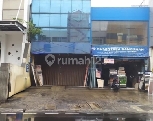 Ruko 3,5 Lantai Siap Huni.bebas Banjir.lokasi Strategis