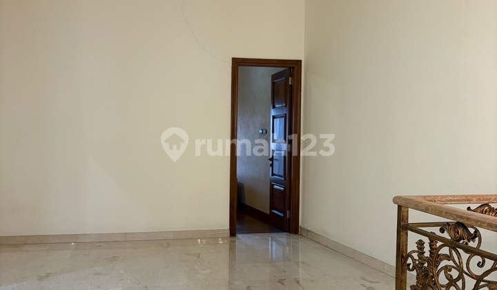 Rumah Baru.mewah. Exclusive Dekat Pondok Indah.one Gate System.bebas Banjir.harga Nego Sampai Deal 2