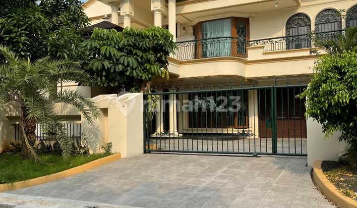 The Best Deal! Rumah Sultan Siap Huni Lokasi Strategis