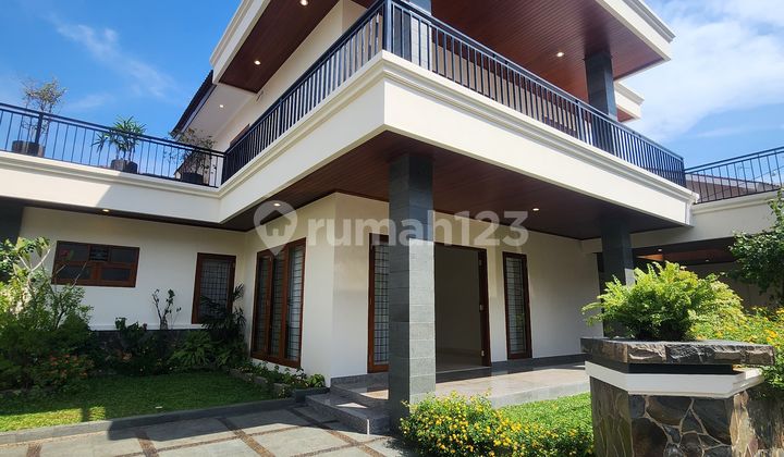 Rumah Mewah Dalam Komplek Aman & Nyaman 2