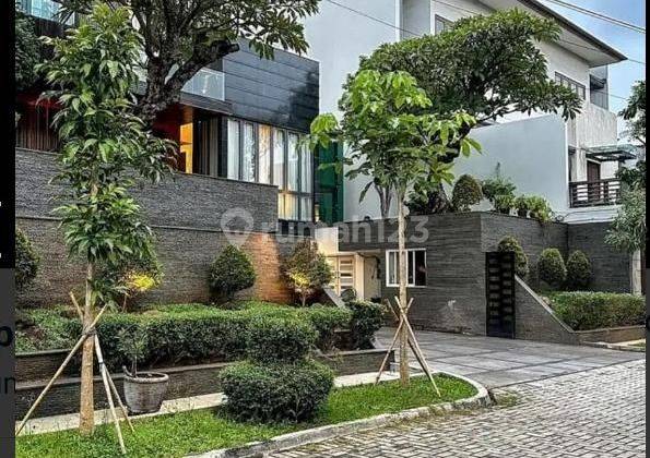 Rumah Modern Minimalis Di Kawasan Elit & Tenang Simprug Golf 2