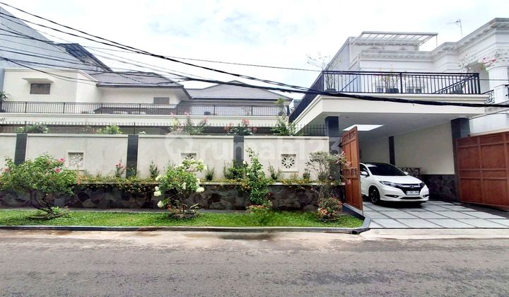 Dijual Rumah Mewah Full Renovasi Area Strategis Aman & Nyaman