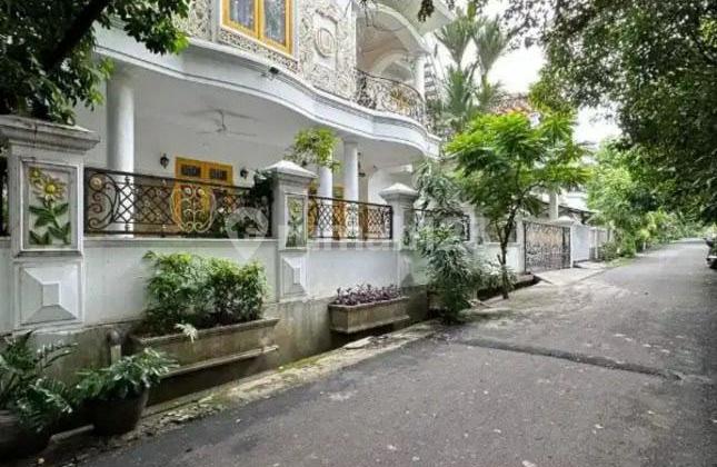 Hot Sale! Rumah Mewah Fully Furnished Siap Huni 2