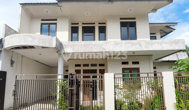 Dijual Rumah Siap Huni, Cocok Utk Mess atau Kost2an Dijual Rumah Siap Huni, Cocok Utk Mess atau Kost2an