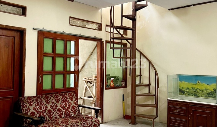 Dijual Rumah Siap Huni, Cocok Utk Mess atau Kost2an Dijual Rumah Siap Huni, Cocok Utk Mess atau Kost2an