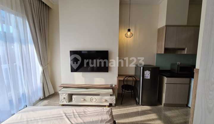 Disewakan Apartement  Menteng Park 1 Bedroom - Good Furnished - Startegis Area and Best Price- please contact me 2