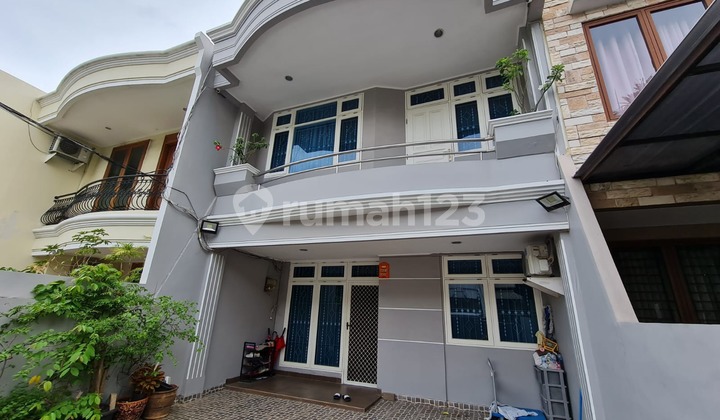 Dijual Rumah Siap Huni 2 Lantai di Pelepah Elok Kelapa Gading