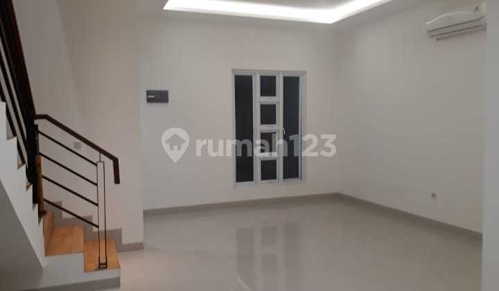 Modern Minimalist Ready-to-Live New House in Kelapa Gading at an Affordable Price