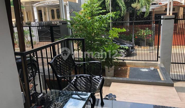 Dijual Rumah Pulomas Minimalis Modern, Bangunan Atap Baja Ringan