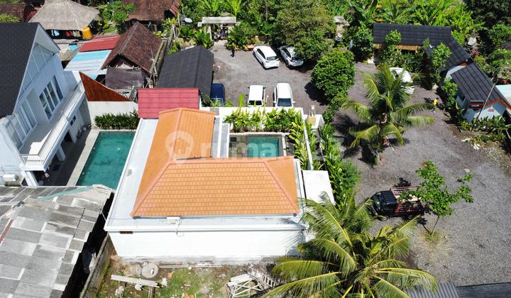For Rent Modern Villa Strategic Location