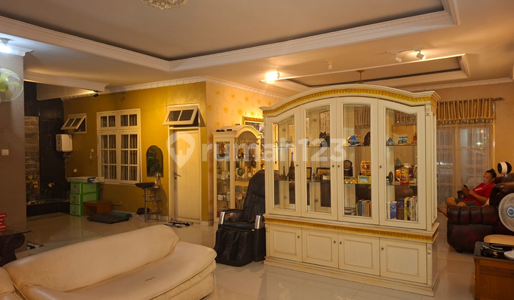Rumah Mewah Full Furnished Lokasi Strategis di Dalam Tembok Keraton Yogyakarta Rumah Mewah Full Furnished Lokasi Strategis di Dalam Tembok Keraton Yogyakarta