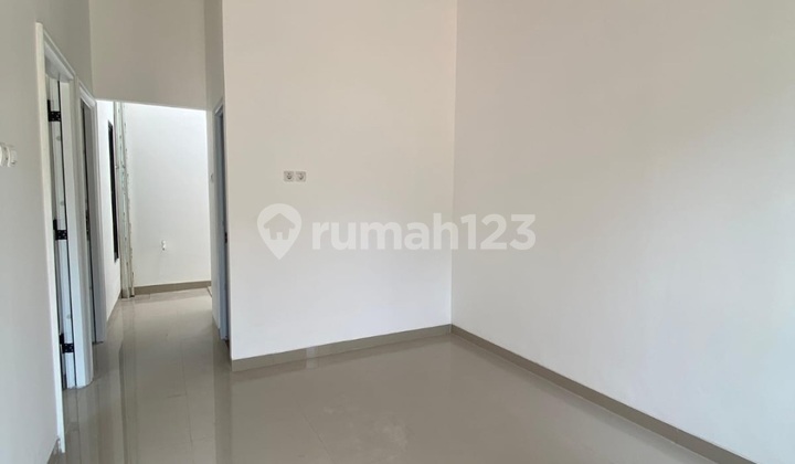 Minimalist House 5 Minutes Access to Trans Jakarta & Toll, Instant KPR Accepted 2