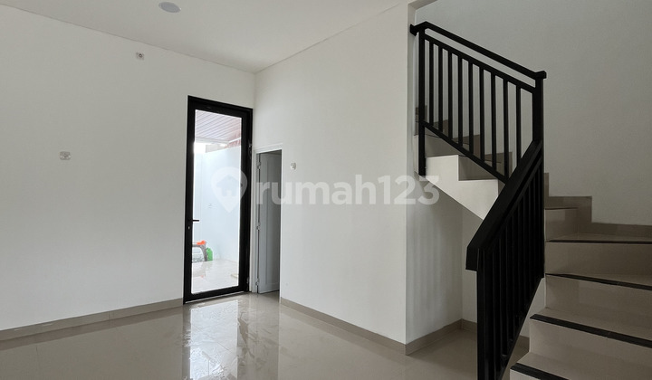 Rumah di Bojong Sari Siap Huni Dekat ke Mall & Stasiun KPR Instan