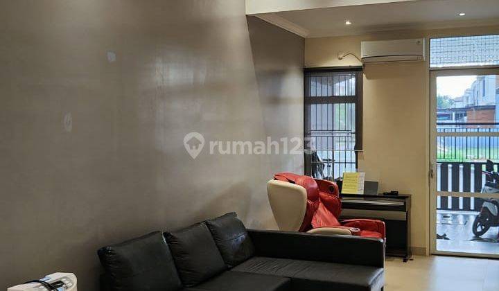 Rumah Siap Huni di Taman Semanan Indah Fully Furnished  2