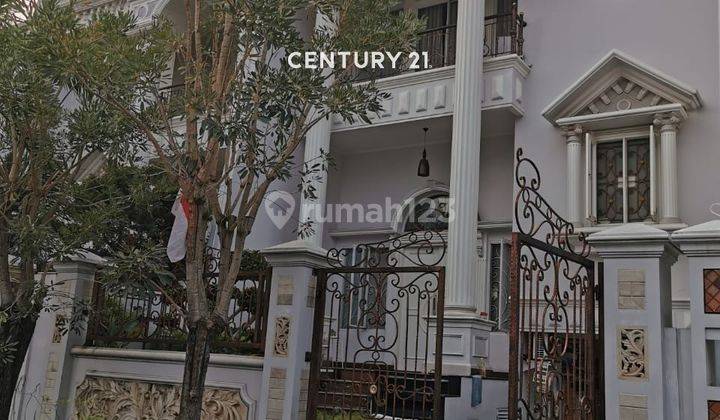 Rumah Homey Comfy Style American Classic Di Permata Buana  1