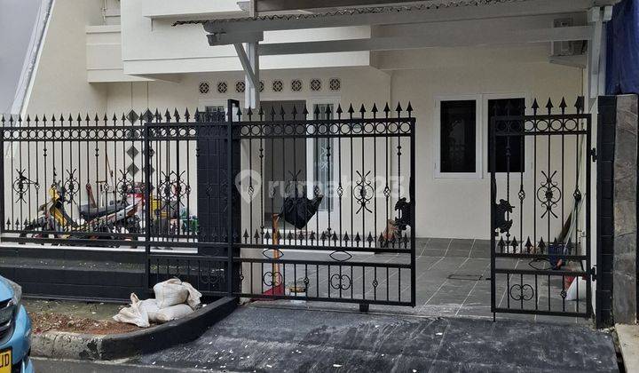 Sewa Cepat!! Rumah Permata Buana 4+1 Bedroom, 2 Lantai, Hadap Selatan, Siap Huni!! 1