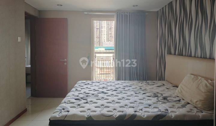 Disewakan!! 2+BR Apartemen Royal Medit, Furnished Bagus, Best View city, harga Ok 2