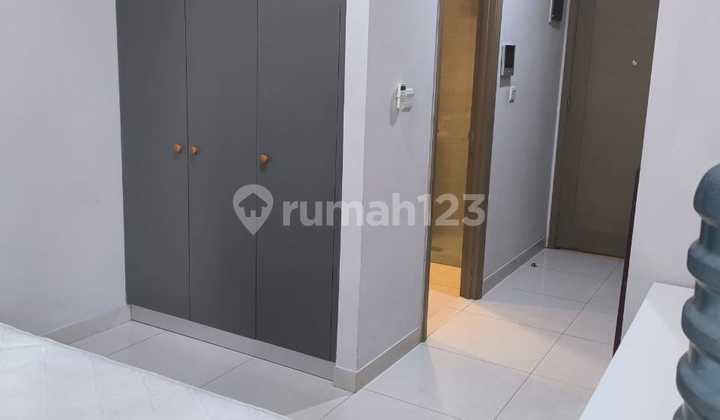 Sewa Cepat!! Type Studio Taman Anggrek Residence, Furnished, Tower Favorit 2