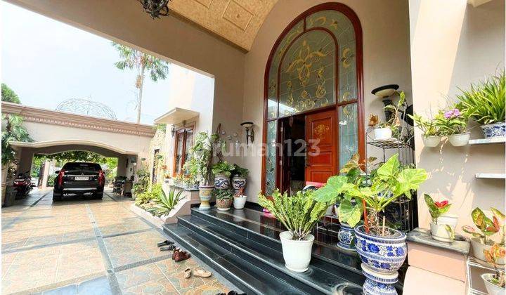 Rumah Keluarga Mewah dan Megah 2 Lantai di Lebak Bulus, Jakarta Selatan. 2