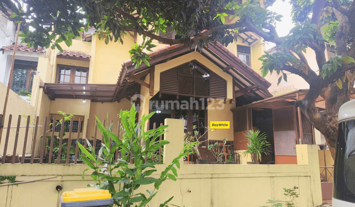 Rumah Bagus 2 lantai di Pondok Cabe, Tangerang Selatan 1