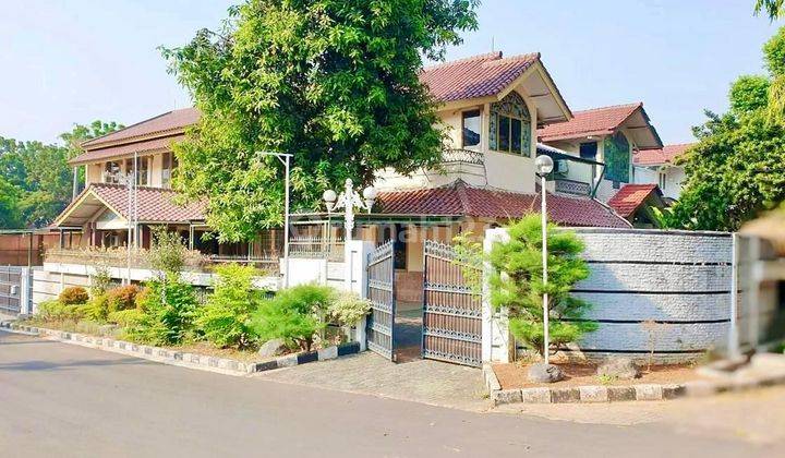 Rumah Mewah Cantik  Halaman Luas di Lebak Bulus, Jakarta Selatan. 1