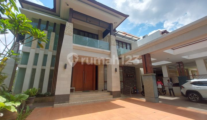 Nice and Luxurious House in Matoa, South Jakarta 2