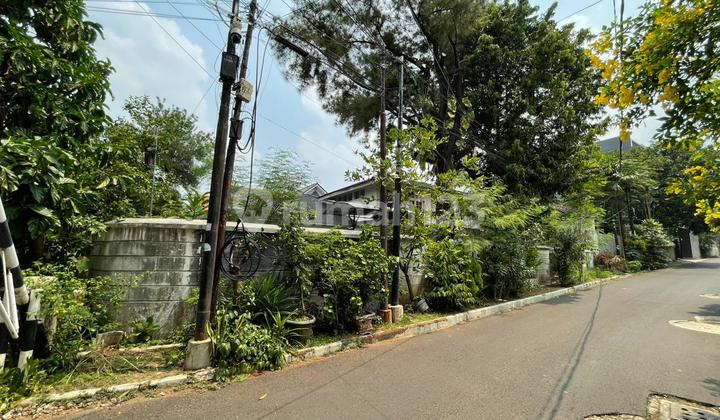 Rumah Bagus 2 Lantai Siap Huni Lokasi Nyaman, Asri dan Aman di Cipete, Jakarta Selatan