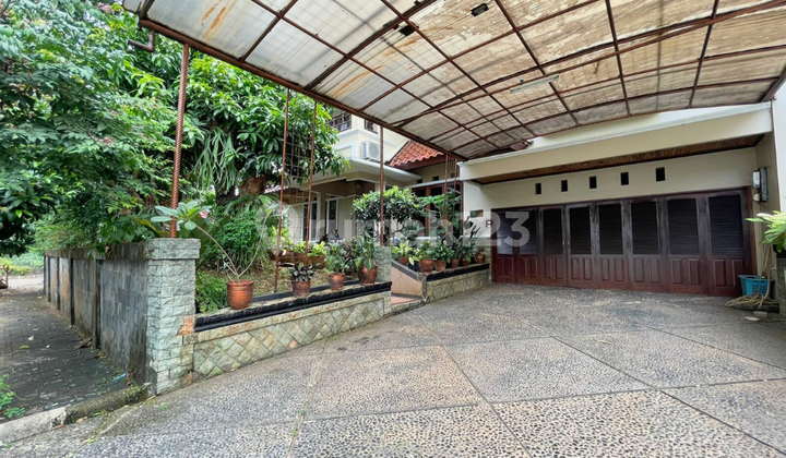 garasi/carport dijual rumah murah siap huni
