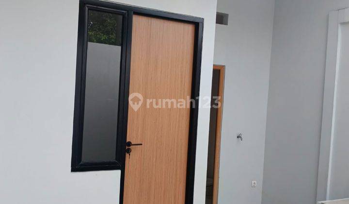 Di Jual Rumah Bangunan Baru Siap Huni Posisi Hook 2 Lantai di Ciledug, Tangerang  1