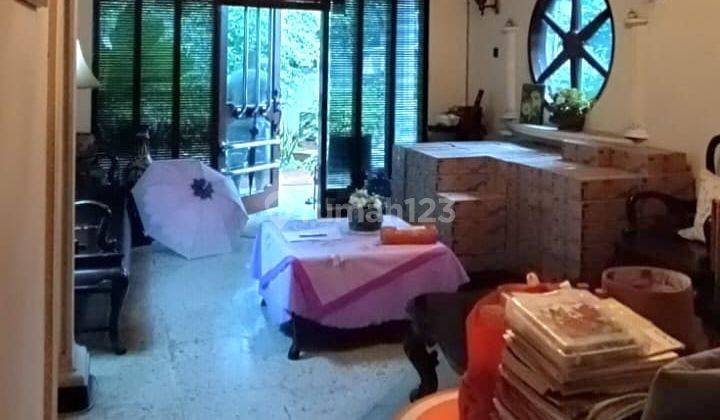 Di Jual Rumah 2 Lantai Lokasi Sangat Strategis di Poncol  2