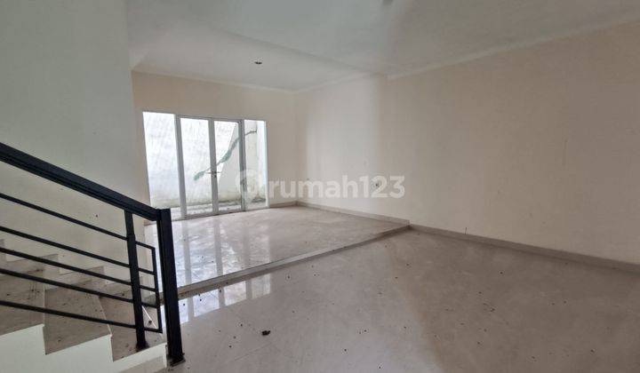 Dijual Cepat Rumah 2 Lantai Komplek Grand Perdana 2