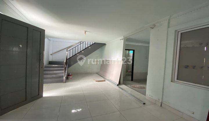 Rumah Jln Karya Baru Komp. Puri Garden Dijual / Disewa. 2