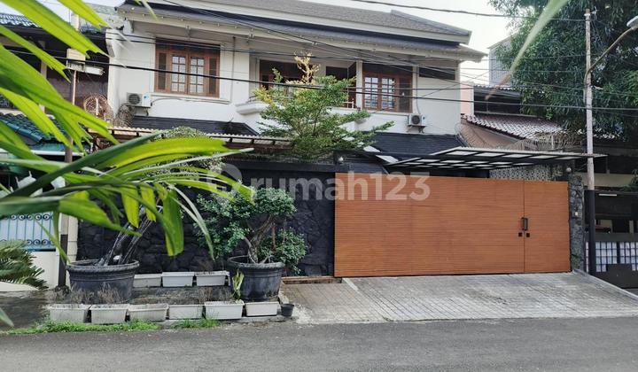 Rumah Siap Huni Kebayoran Baru