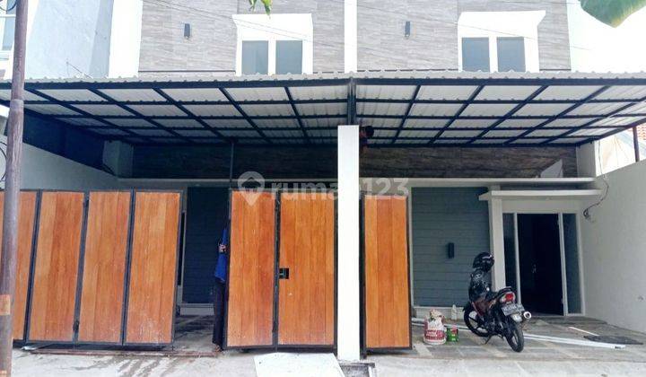 Dijual Rumah baru Gress Rungkut Asri Utara di RUNGKUT ASRI UTARA 2 Lantai Baru Rumah SHM 2