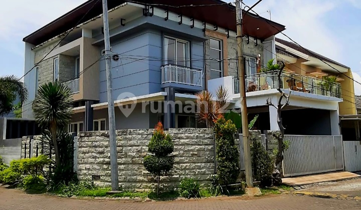 Dijual Rumah..pantai..mentari.luxury.hook SHM Bagus Rumah di Kenjeran