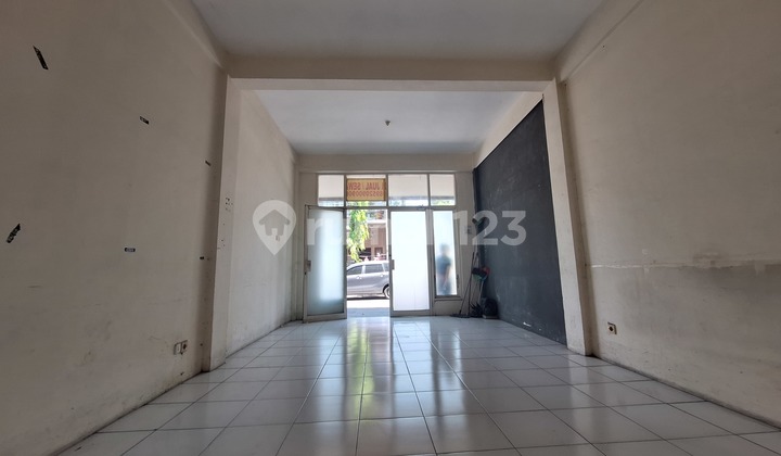 Selling a shophouse in Pandugo, near Merr. 2