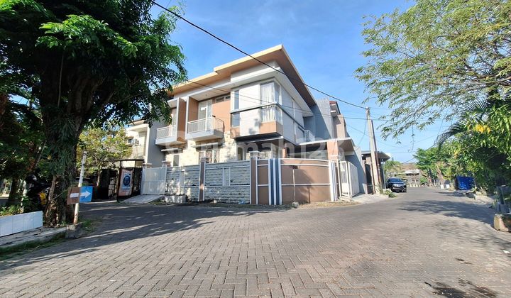 For rent. Sutorejo Timur, near Galaxy Mall & BCA. Nice house.