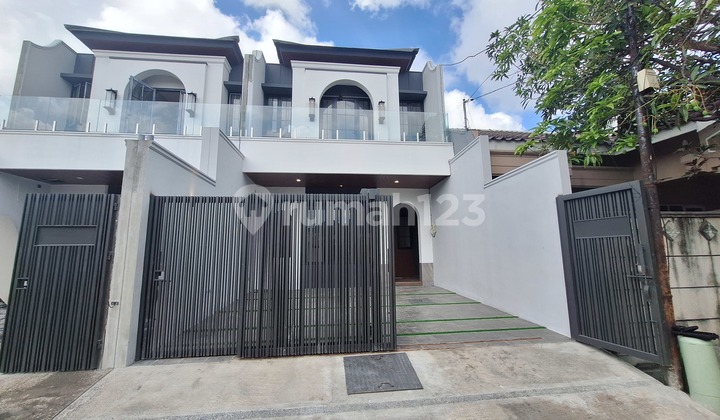 Jual.rumah.manyar.tirtomoyo. American.style Jual.rumah.manyar.tirtomoyo. American.style