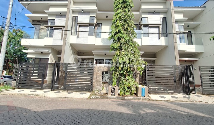 Jual.rumah.mulyosari.baru.gress Rumah SHM Bagus