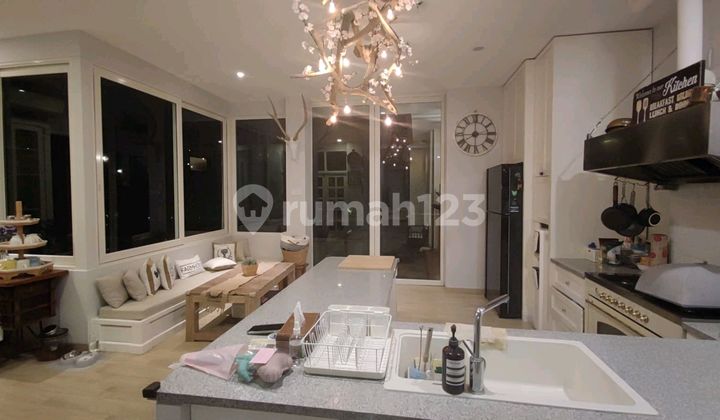 Rumah Strategis di Kemang Jaksel