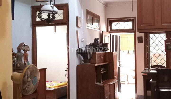 Rumah Kontrakan 2 Lantai Bagus Semi Furnished di Jalan Sagu, Jakarta Selatan 1