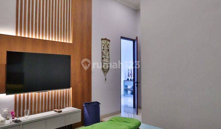 Furnished SHM di Rumah Brand New 2,5 Lantai Di Daerah Pinang Mas , Jakarta Selatan 2