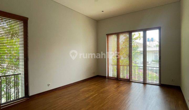 Rumah 2 Lantai Bagus Semi Furnished di Cipete Jakarta Selatan 2