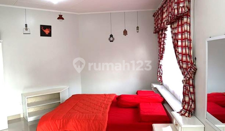 Villa Truly2 Puncak, 6 Bedrooms AC, Private Pool, Max. 25 People