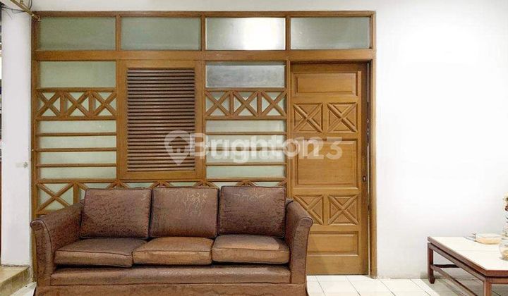 RUMAH CANTIK KOMPLEK DEKAT GALAXY BEBAS BANJIR