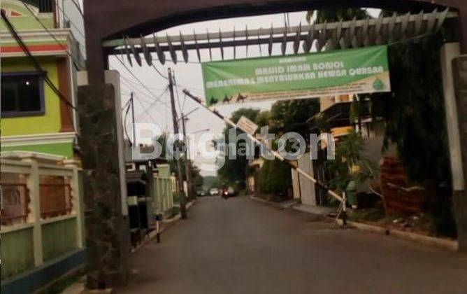 RUMAH GEDONG DI PERUMAHAN BUMI ARYA SENA JL RATNA, JATIBENING 2