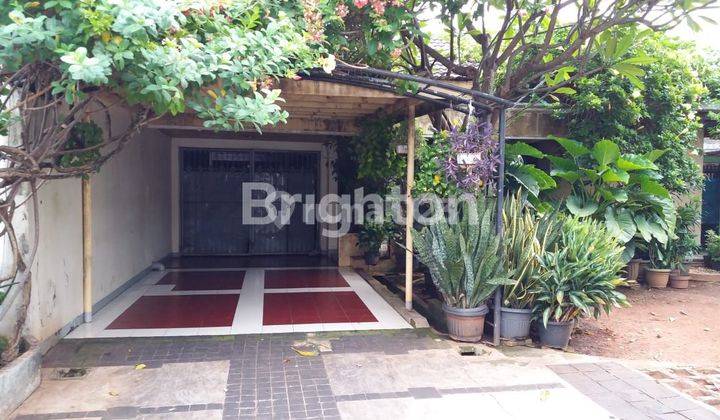 RUMAH BESAR COCOK UNTUK TINGGAL DAN KOST DI CIPINANG 1