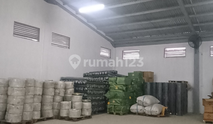 For Rent Warehouse or Business Space by Bintara Main Road