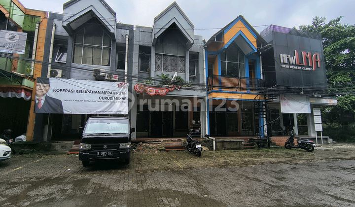 Strategic Location Shop House in Taman Yasmin Sector 4, Negotiable Price