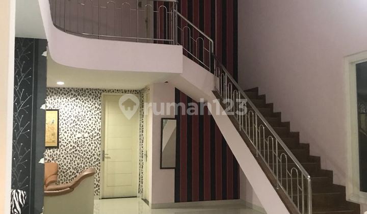 Dijual Atau Disewakan Rumah Furnish Hook 2 Lantai Di Darmo Santosa Raya 2